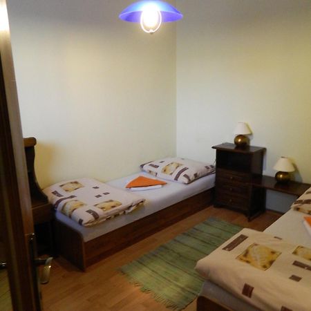 Hotel Slnecny Dvor Michalovce Rum bild