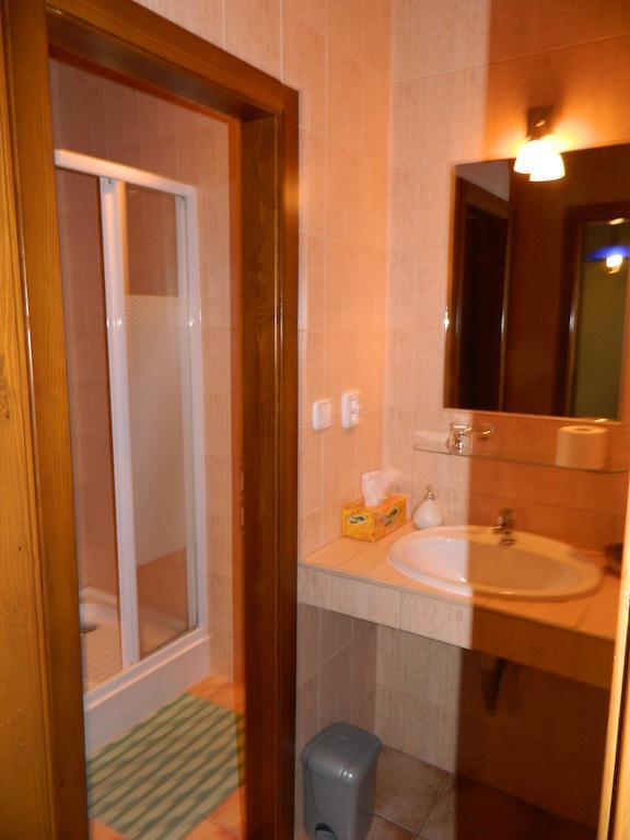 Hotel Slnecny Dvor Michalovce Rum bild